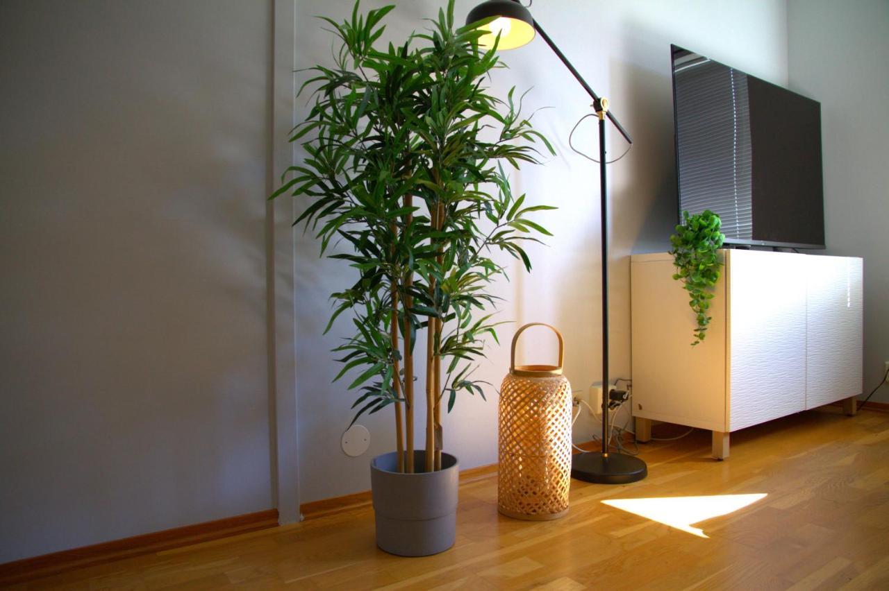 Moon Apartment Near The Centre ! Free Parking Available ! Trondheim Exterior photo